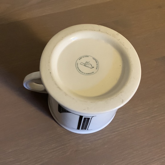 Anthropologie Cream and Black Ceramic Letter L Monogram Mug - Picture 7 of 7